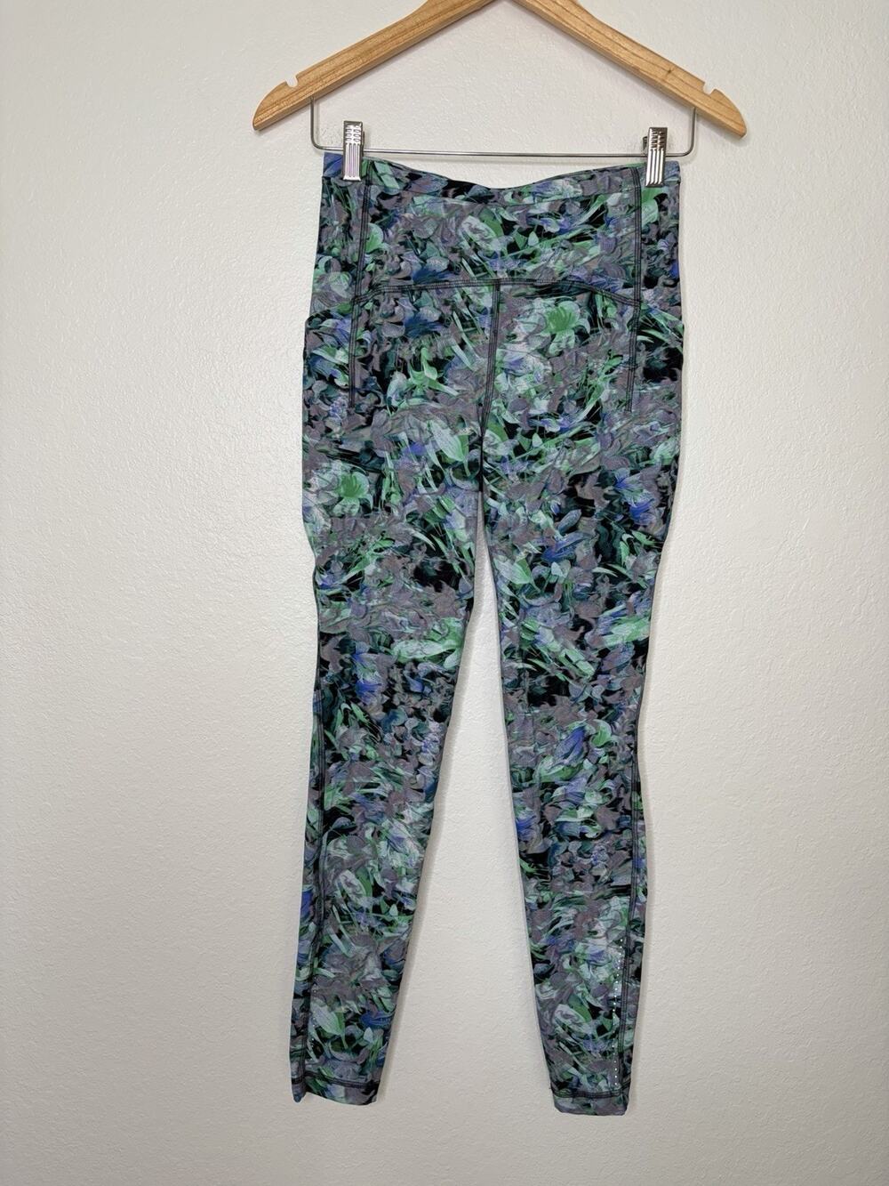 Lululemon Swift Speed High Rise Legging in Rapid Flourish Multi Size 6 Luxtreme